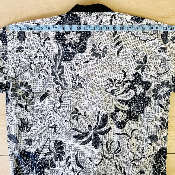 Rainbow Jo Maui Hawaii Navy & White Floral Dolman Jacket w/ Toggle Closure Large - Picture 12 of 16